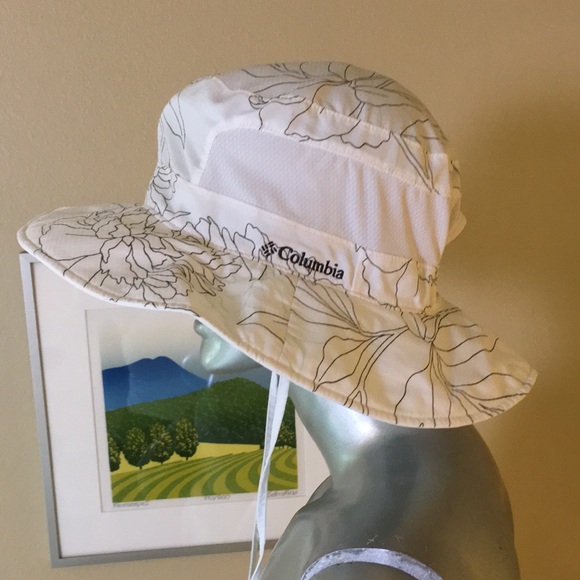 COLUMBIA | Women's Sun Goddess™ Booney Hat - Picture 1 of 12